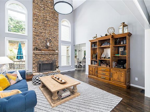 5th image of 4228 Millside Walk SE
