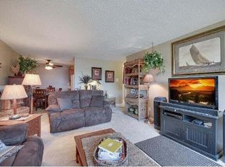 1304 W Medicine Lake Dr, Minneapolis, MN 55441