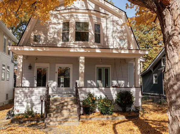 5 Maple Ct, Louisville, KY 40214