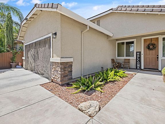 3rd image of 1382 Wintercrest Avenue