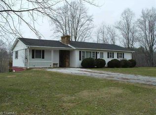 492 NW Mills Rd, Mount Airy, NC 27030