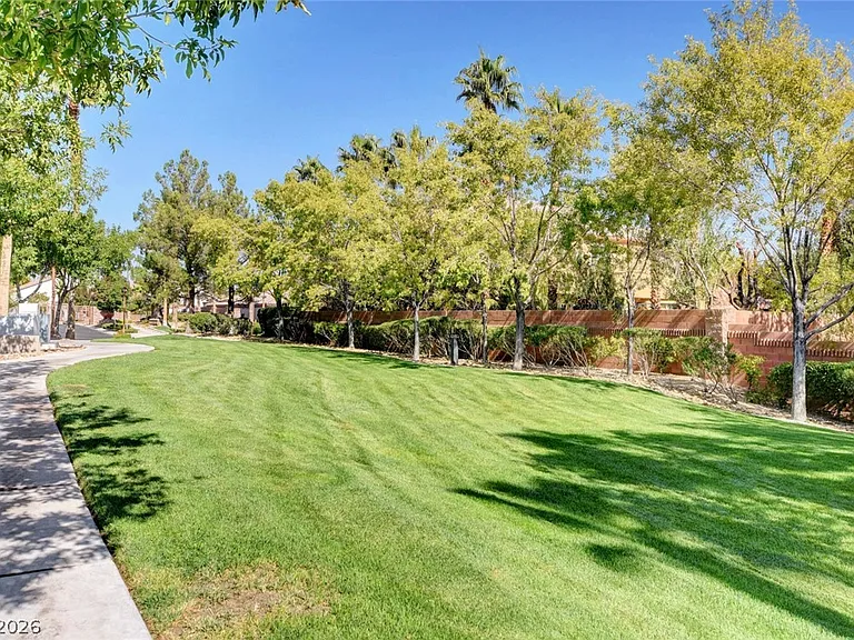 9462 Castillana Ct — Photo 69