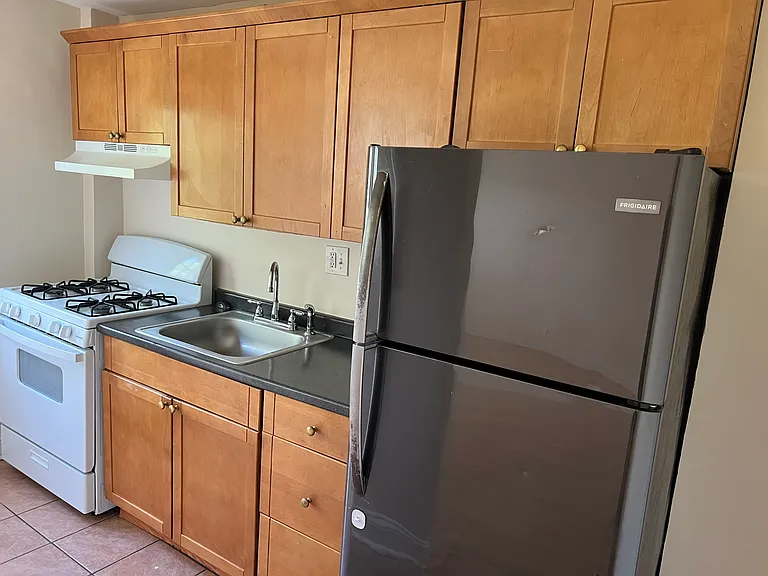 3318 Lake Ave — Photo 6