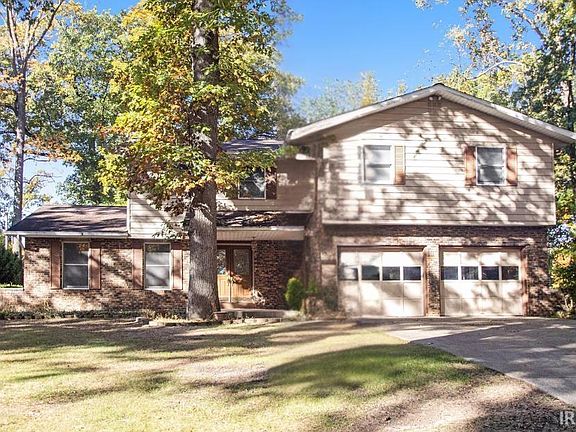 2nd image of 58443 Oakwood Ct