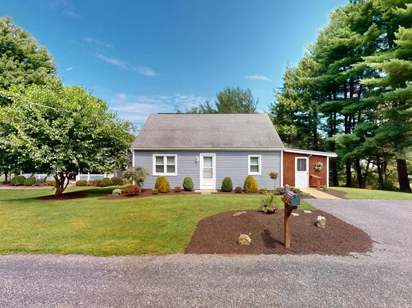 23 Charles St, Montoursville, PA 17754