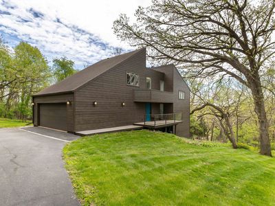 9900 Military Rd, Dubuque, IA, 52003