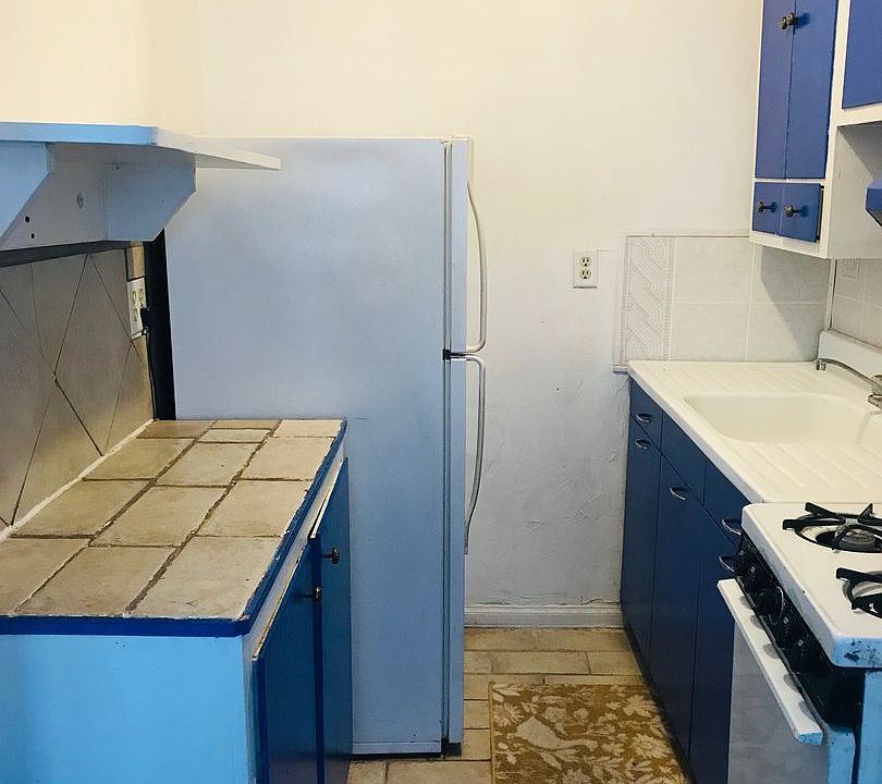 1st image of 225 NW 24th St APT 6