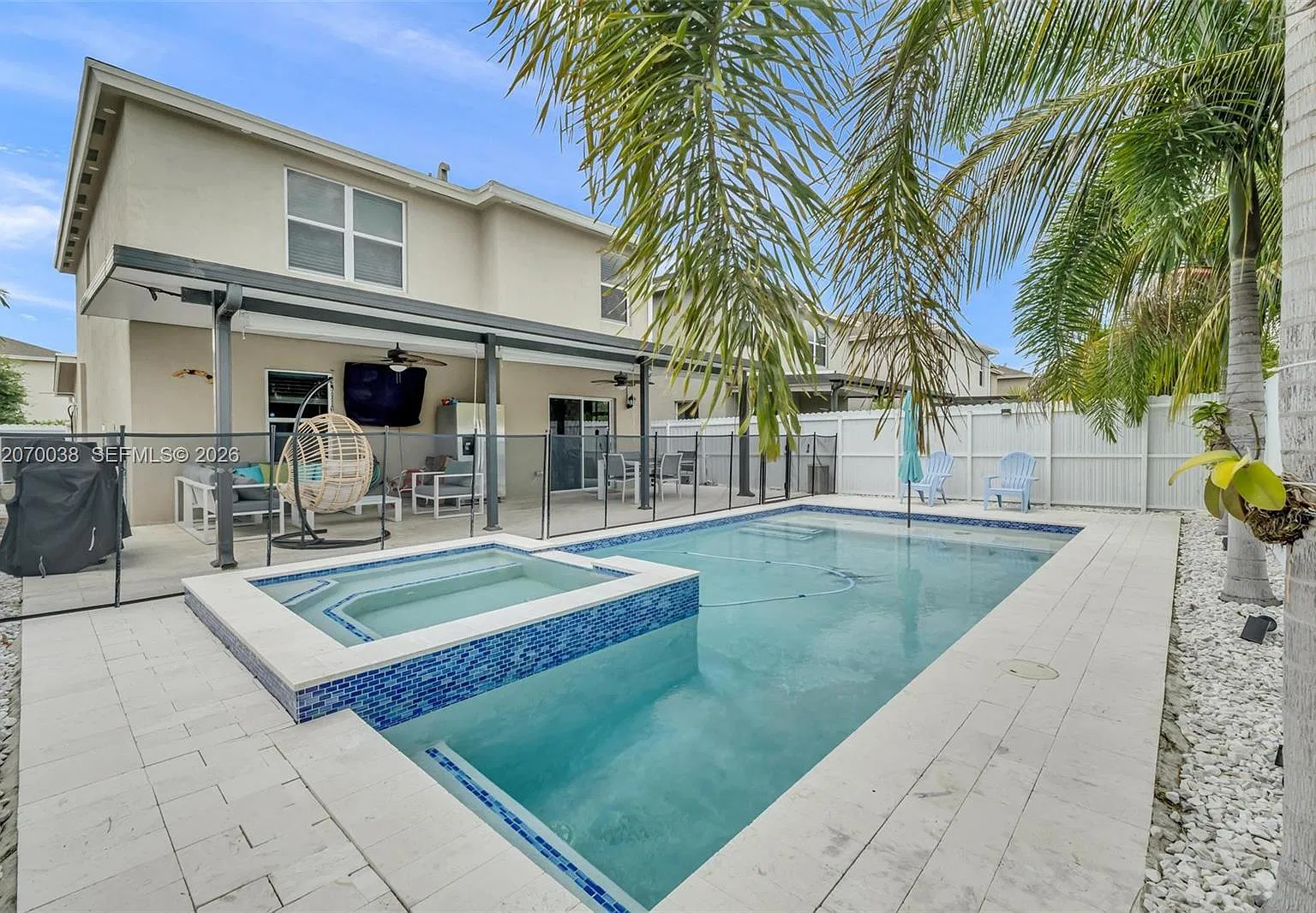 4 bed, 2600 sqft, $3,500 — Photo 1