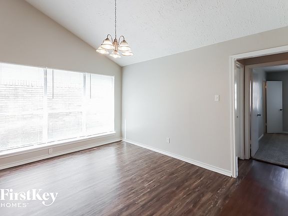 5th image of 2048 Hickory Glen Dr