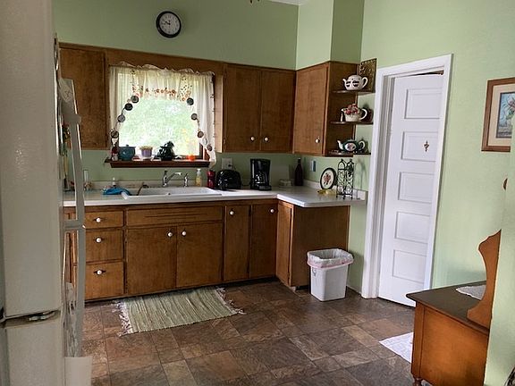2nd image of 231 N 7th Ave