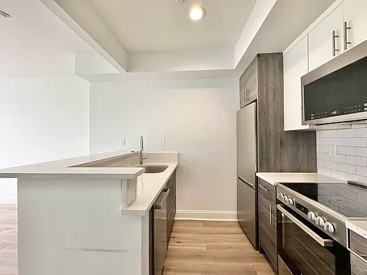 Rented by Keller Williams NYC | media 8