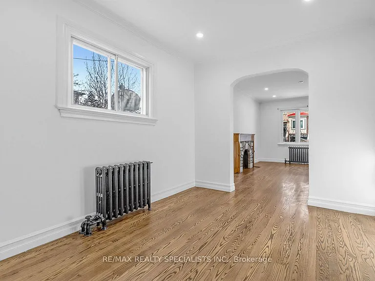 1035 Briar Hill Ave #MAIN 2ND — Photo 9