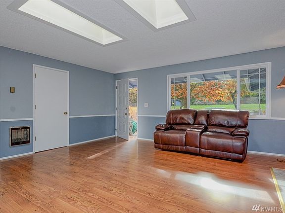 3rd image of 17917 NE 124th Ave