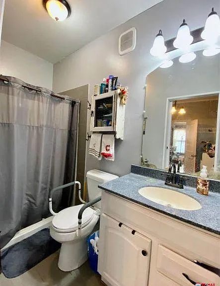 first floor BR bath