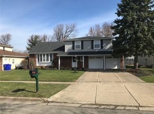 424 Meadow Dr, Buffalo, NY