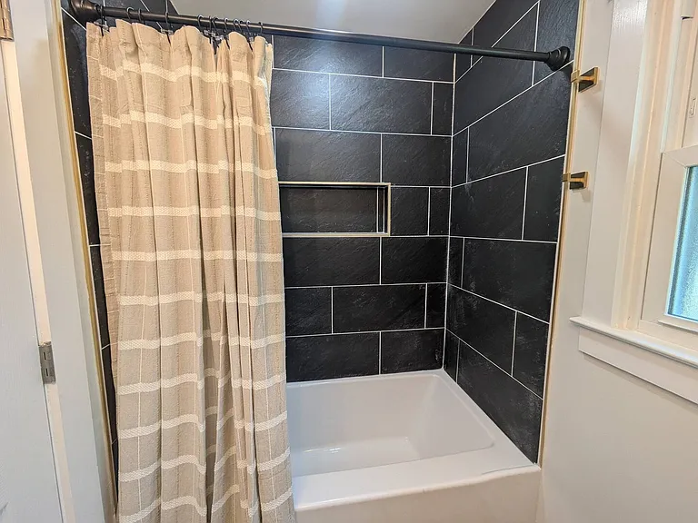 Malone Dr NW — Photo 20