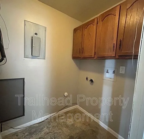 219 N Garrison Ave #4 — Photo 17