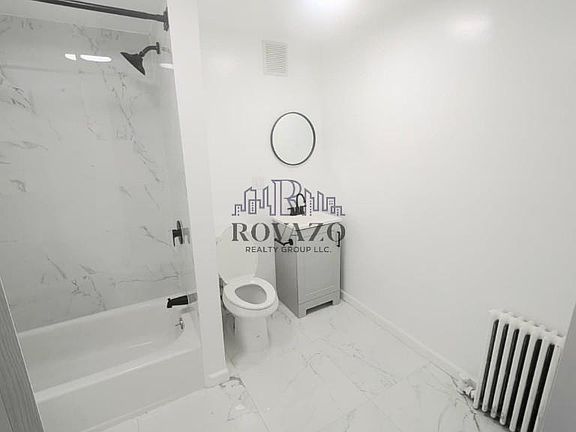 4th image of 165 4th Ave Floor 2