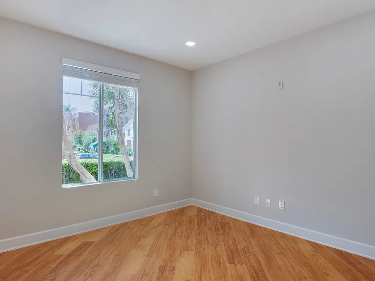 5550 W 6th St #1-404 — Photo 5