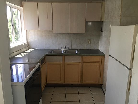 3rd image of 124 Daytona Ave APT 2