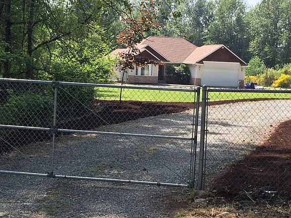 Gated drive way