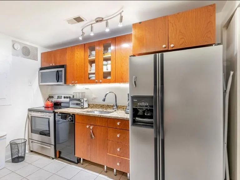 1835 Mintwood Pl NW #B — Photo 13