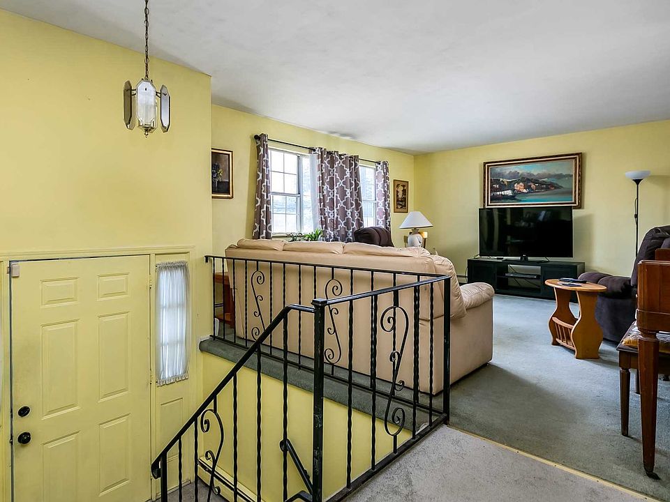 212 Smith St, Merrick, NY 11566 Zillow