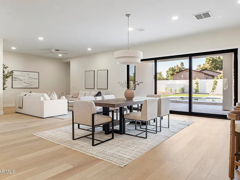 5540 E Dahlia Dr — Photo 9
