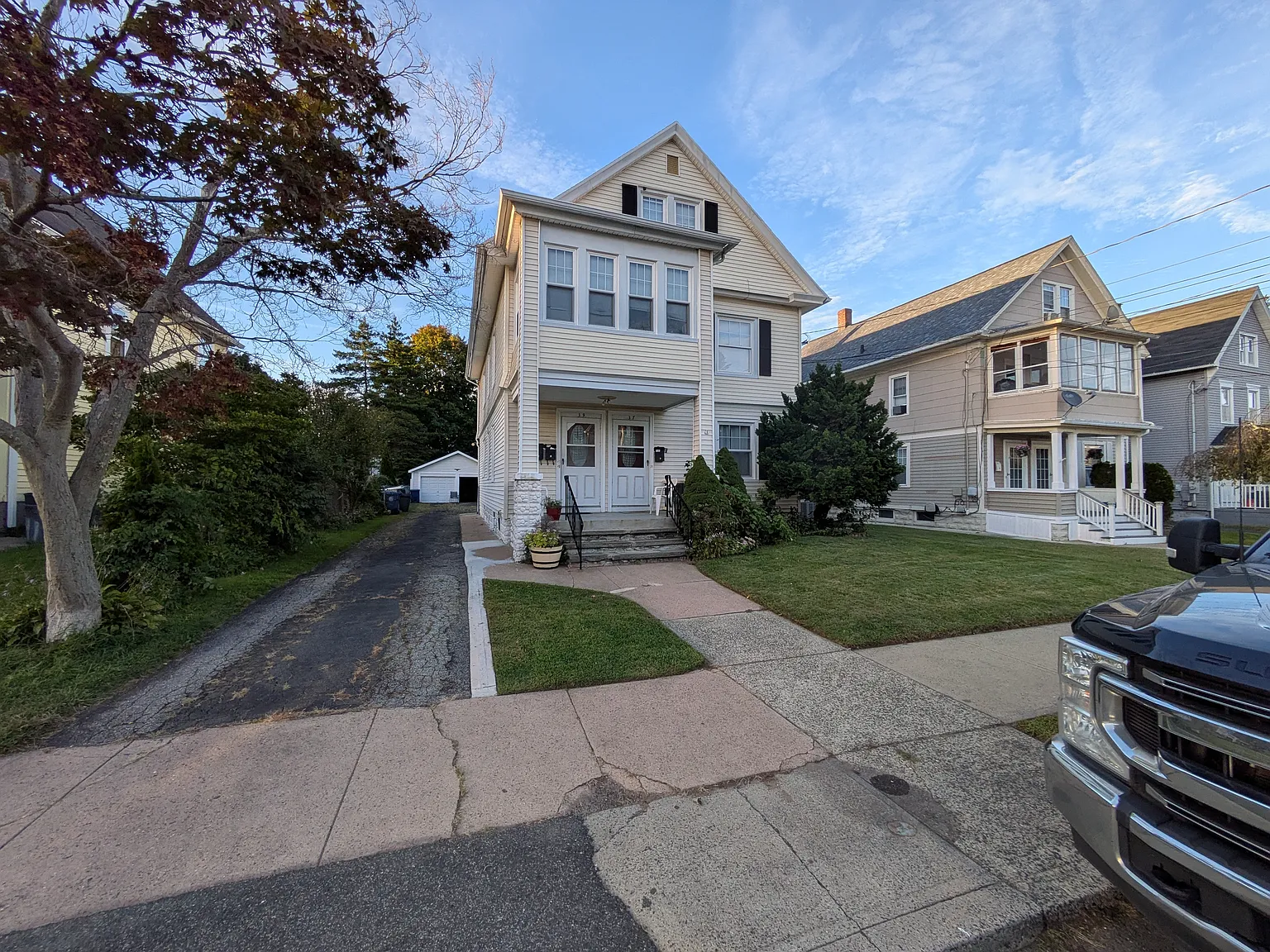 2 bed, 1000 sqft, $1,750 — Photo 1