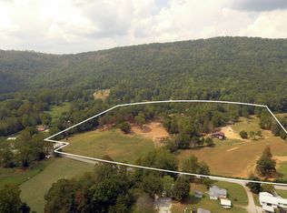 694 Butter & Egg Rd, Jacksboro, TN 37757