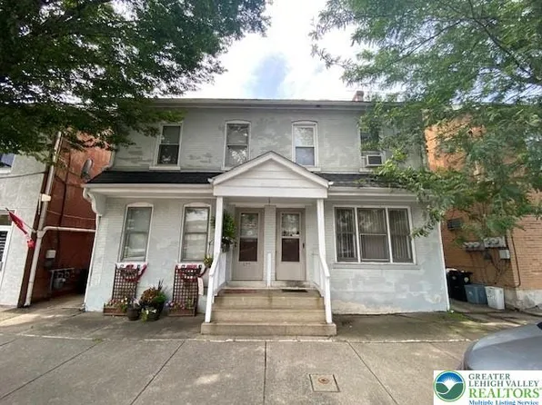 569-571 Chestnut St, Emmaus, PA 18049