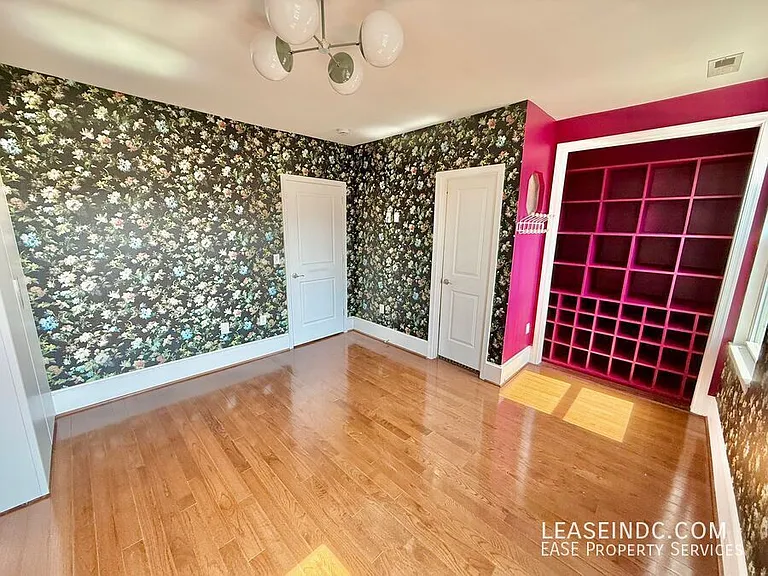 159 V St NE — Photo 19