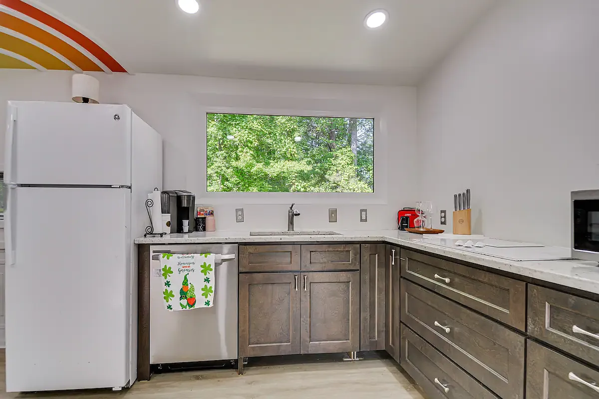 2 bed, 1000 sqft, $2,200 — Photo 1