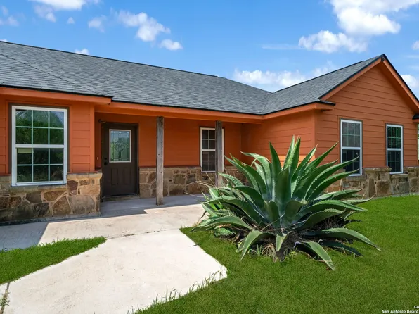 5445 Dreibrodt, San Marcos, TX 78666