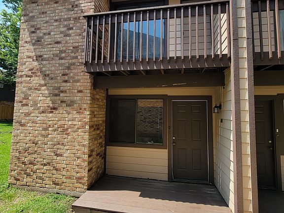 3rd image of 2521 Crosstimbers St APT D1