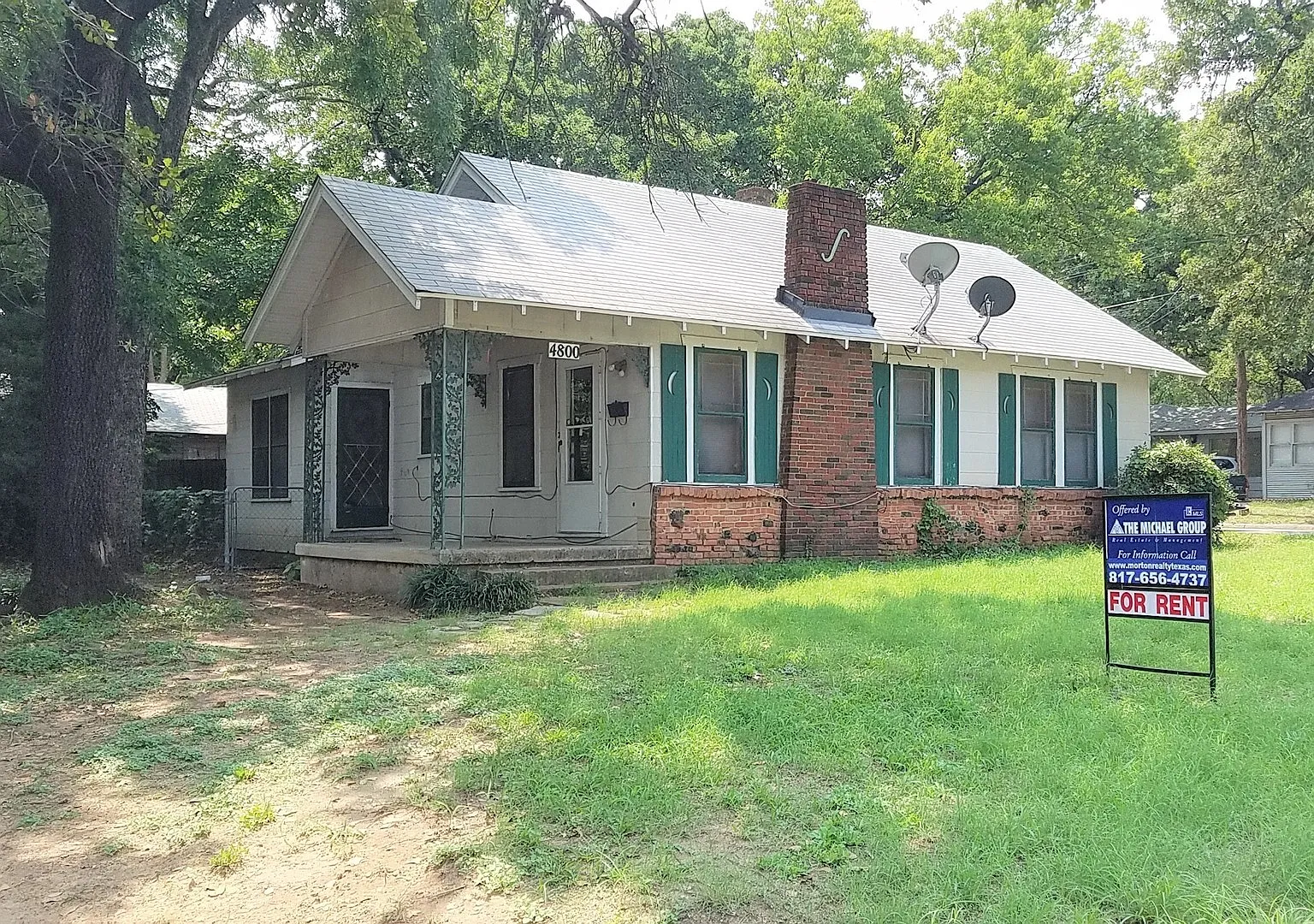 Cozy 3 Bedroom in Haltom City — Photo 1