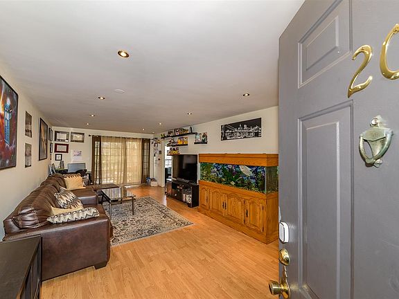 2nd image of 20 Juniper St #20