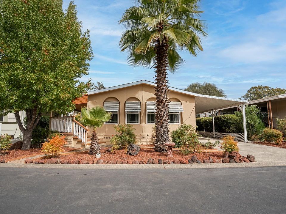 1st image of 8 Cabana Court