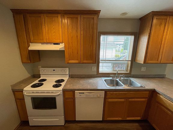 5th image of 960-970 N Monmouth Ave #968