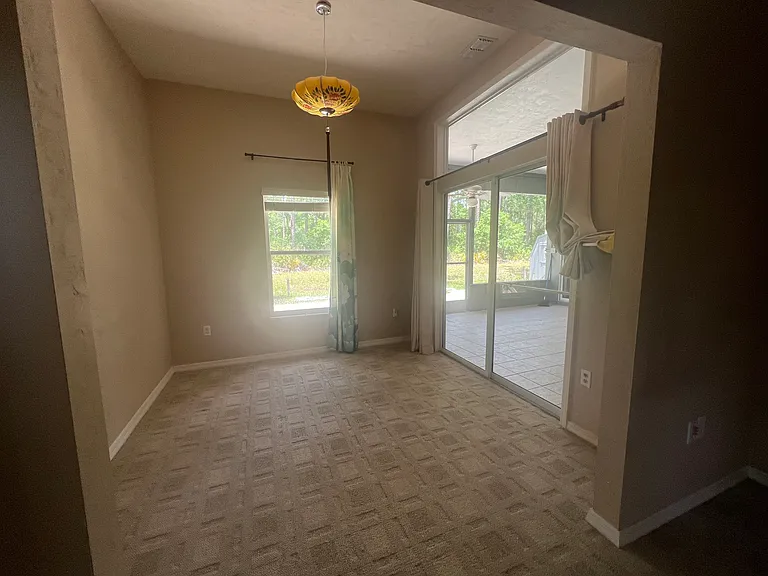 NW 68th Ln — Photo 14