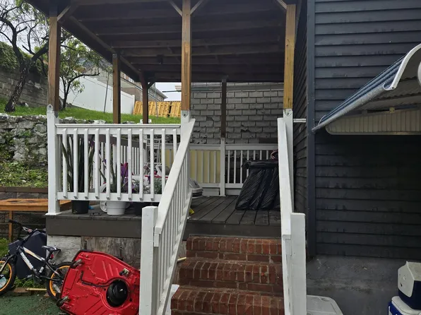 6901 Bergenwood Avenue image 21 of 22