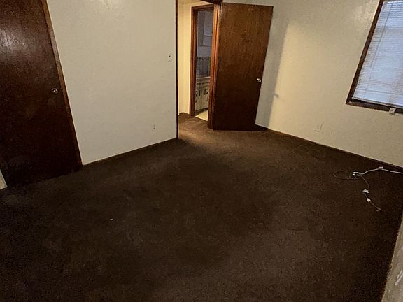 3rd image of 2809 Duncan Dr Unit B-1-1