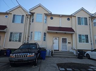 101 Sumner Pl, Staten Island, NY 10301