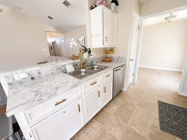 5009 Joseph Dr — Photo 14