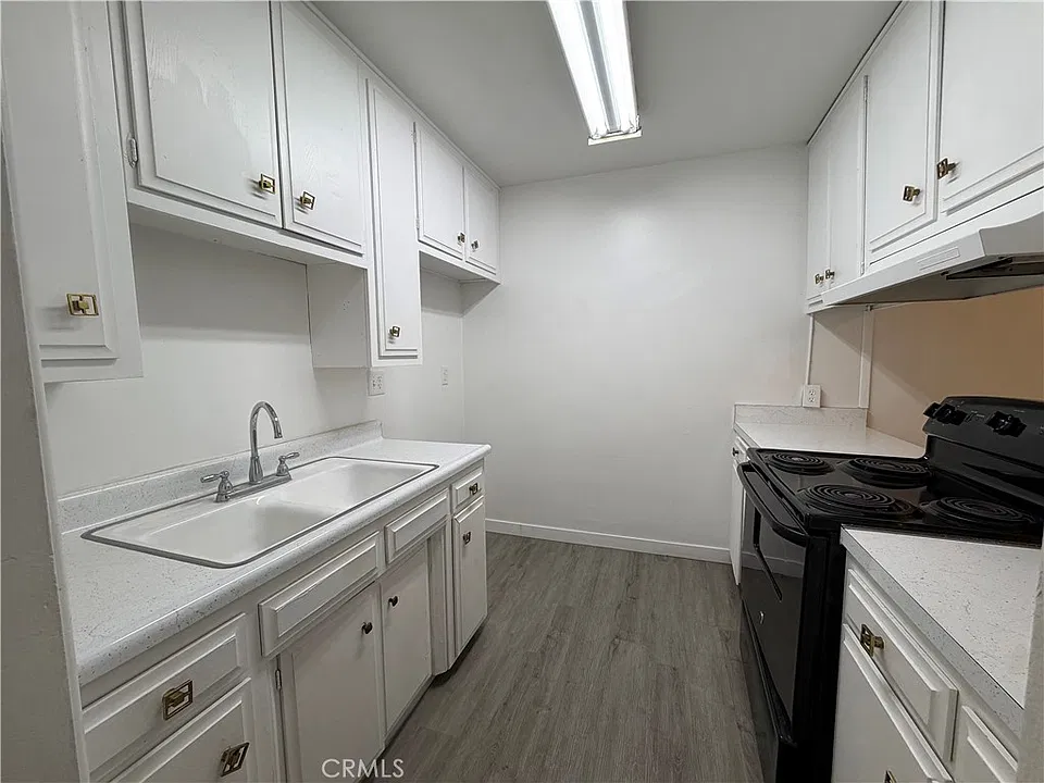 171 E Ralston Ave #2