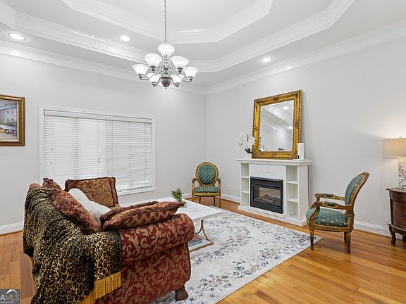2nd image of 662 Hansell St SE