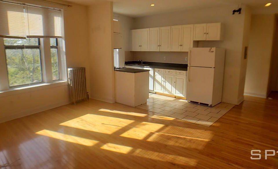 1st image of 596 Edgecombe Ave APT 3B