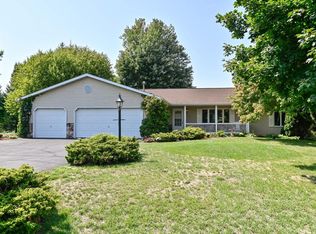 1141 Greenway Ln, West Bend, WI 53090