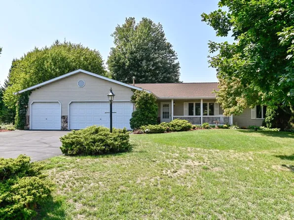 1141 Greenway LANE, West Bend, WI 53090