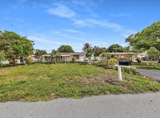 6311 SW 2nd St, Pompano Beach, FL 33068